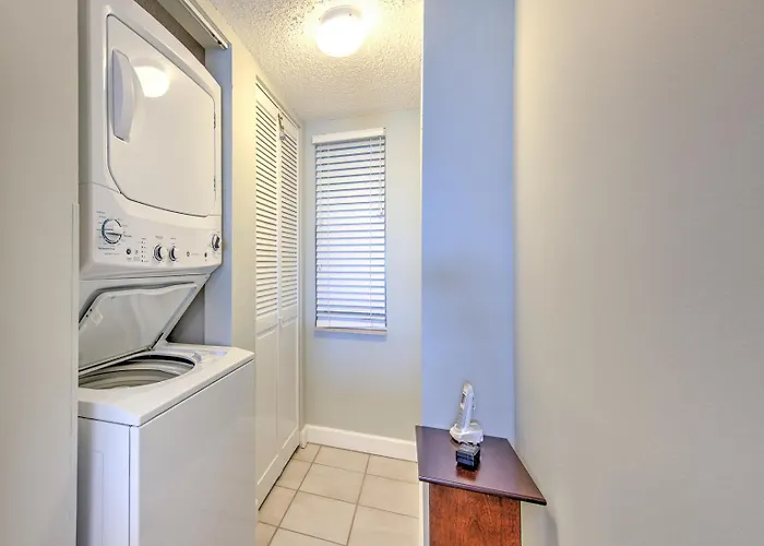 Hamilton House 303 Apartment *